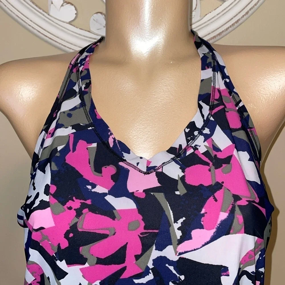 Lululemon women’s 8 medium tank top fast lane singlet blue pink grey green